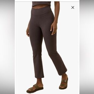 Pact Women's Chocolate Heather On the Go-To Cropped Bootcut Legging Cotton